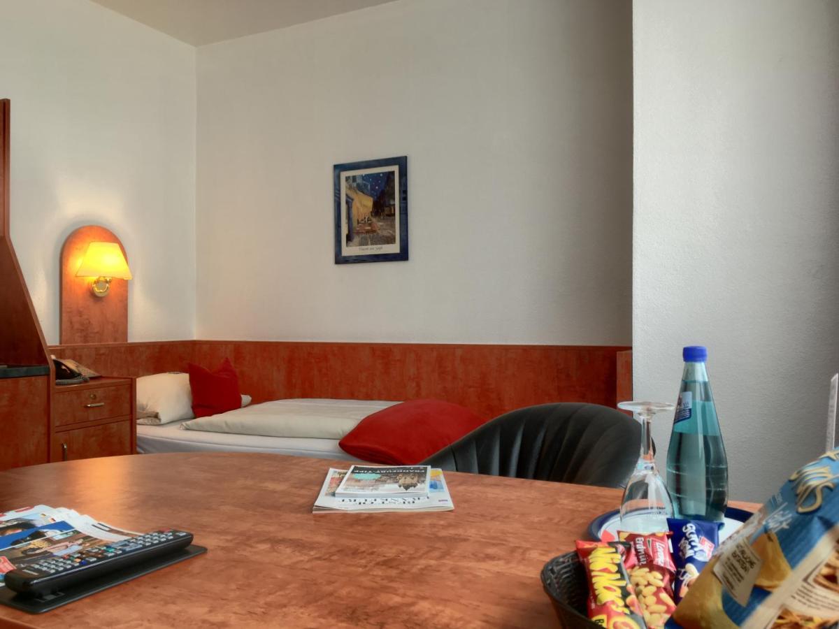 West An Der Bockenheimer Warte